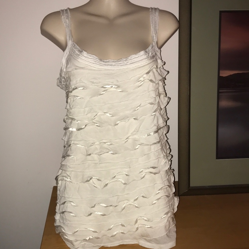 Express Sz M Ruffled cream sleeveless top